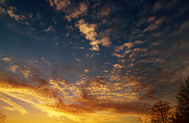 Obraz na płótnie Canvas Dramatic sunset sky beautiful aerial view