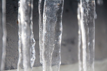 Eiszapfen im Winter 