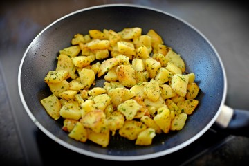 roasted potatoes ready to eat