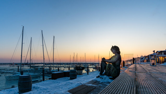 Hafen K&uuml;hlungsborn im Winter 