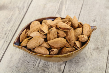 Unpeeled Almonds nuts