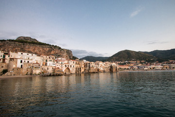 Fototapeta na wymiar Belle côte de Cefalu, Palerme - Sicile