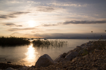 Sonnenuntergang am Gardasee mit Langzeitbelichtung