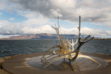The Sun Voyager Sculpture in Reykjavik, Iceland - obrazy, fototapety, plakaty