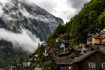 Hallstatt in den Wolken