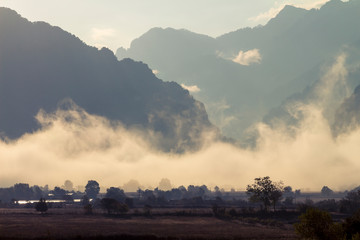 Nebel im Tal des Pindos-Gebirges bei Konitsa - 297662847