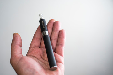  the electronic cigarette or vaporizer as an alternative to tobacco