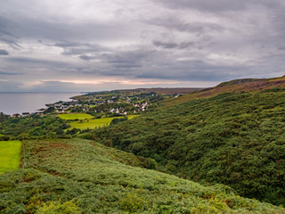 Gairloch / Szkocja - 27 sierpień 2019: Widok na Gairloch w letni zachmurzony dzień - obrazy, fototapety, plakaty