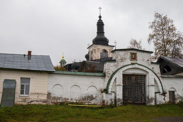 Fototapeta na wymiar Russia,Vologda region,Kirillov district, the village of Goritsy, - 2 October 2019, Goritsky convent in a raining weather