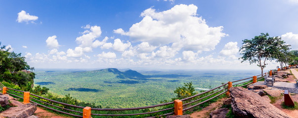 Pha Mor E Daeng, Sisaket, Thailand. © Sun Image