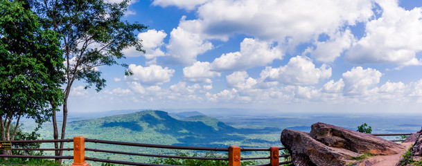 Pha Mor E Daeng, Sisaket, Thailand. © Sun Image