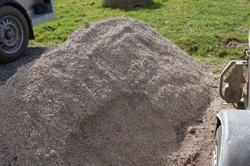 Sandhaufen auf einer Baustelle
