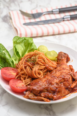 チキンレッグのトマトソース煮込み