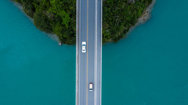 島をつなぐ大橋