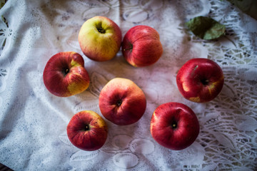 red apples on the table