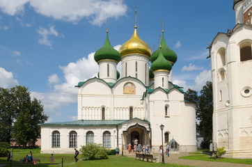 Fototapeta na wymiar Suzdal, Russia - July 26, 2019: Spaso-Preobrazhensky in the Spaso-Evfimiev monastery. The Golden ring of Russia