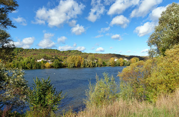 Fototapeta na wymiar Seine river in the Vexin français regional nature park
