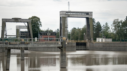 Obraz premium Schleusen auf der Ems