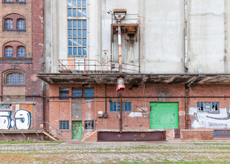 Fabrik Fassade von vorn Leerstehendes Gebäude