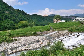 Fototapeta na wymiar 新潟県魚野川