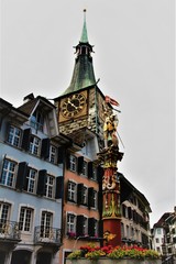 Torre y fuente del ayuntamiento de Solethurn