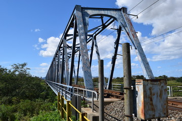 鉄橋と鉄道線路