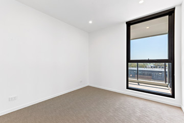 Empty and unfurnished brand new apartment