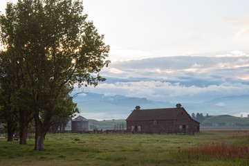 Fototapeta premium Rustic country barn in Montana