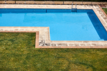 details view of a pool with blue water