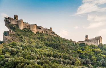 Obraz premium Fortress on the rock in Roccascalegna. Abruzzo region, Italy