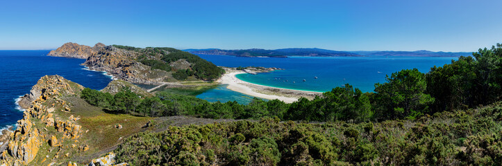 Fototapeta na wymiar Panoramic view of the northern island, with the 