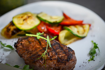 grilled meat & vegetables with fresh ingredients