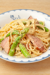 アスパラとバーコンのクリームチーズパスタ
