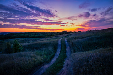 Fototapeta na wymiar Sunset road beauty in the Lipetsk region