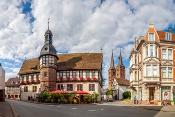Fototapeta na wymiar Historisches Rathaus und Kilianikirche, Hoexter, NRW, Deutschland 