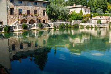 Fototapeta na wymiar Old thermal baths in the medieval village Bagno Vignoni, Tuscany