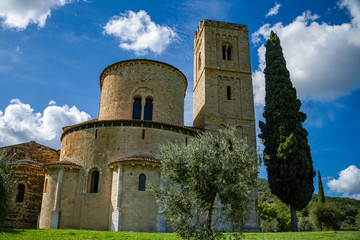 Fototapeta na wymiar Sant'Antimo Abbey, Castelnuovo dell Abate, Montalcino, Tuscany, Italy