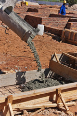 Pouring concreate
