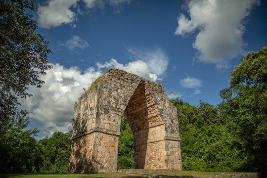 Puerta al Sacbe