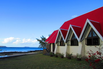 eglise vue sur l'ocean indien &agrave; l'ile maurice