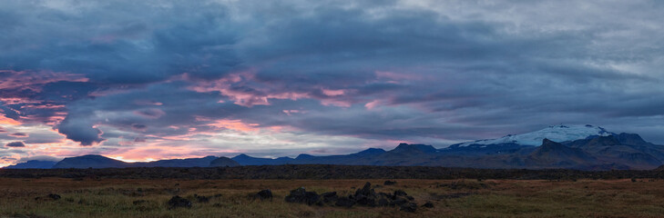 Fototapeta na wymiar Sunrise over Snæfellsjökull national park