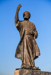 statue of poet Al Mutanabbi © Ahmed