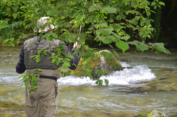 Pêche à la mouche en Dordogne, France