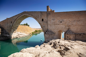 Fototapeta na wymiar Turkey. The Malabadi Bridge on the Batman River (built 1146-1147 by Timurtas of Mardin)