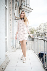 Obraz premium young woman in blue dress