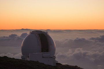 Fototapeta na wymiar Sunset Telescope 