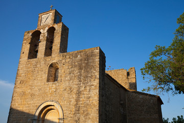 Fototapeta na wymiar Iglesia de Santa Maria de la Tallada (La Tallada d’Empordà)