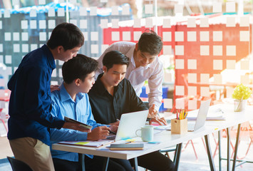 Fototapeta premium Business men are discussing work.
