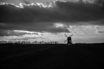 Fototapeta na wymiar Pitstone windmill