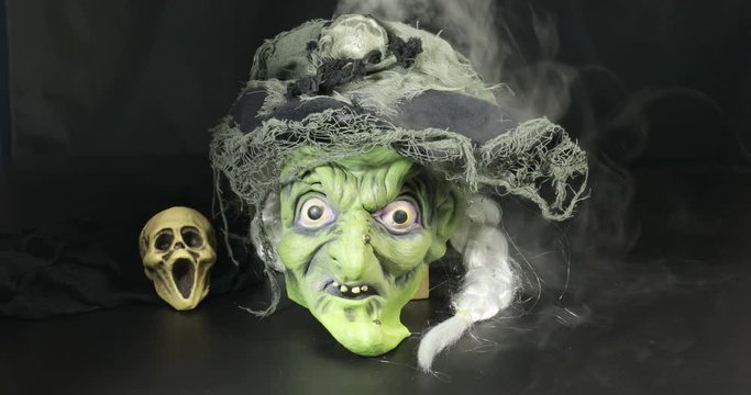 Strega di Halloween